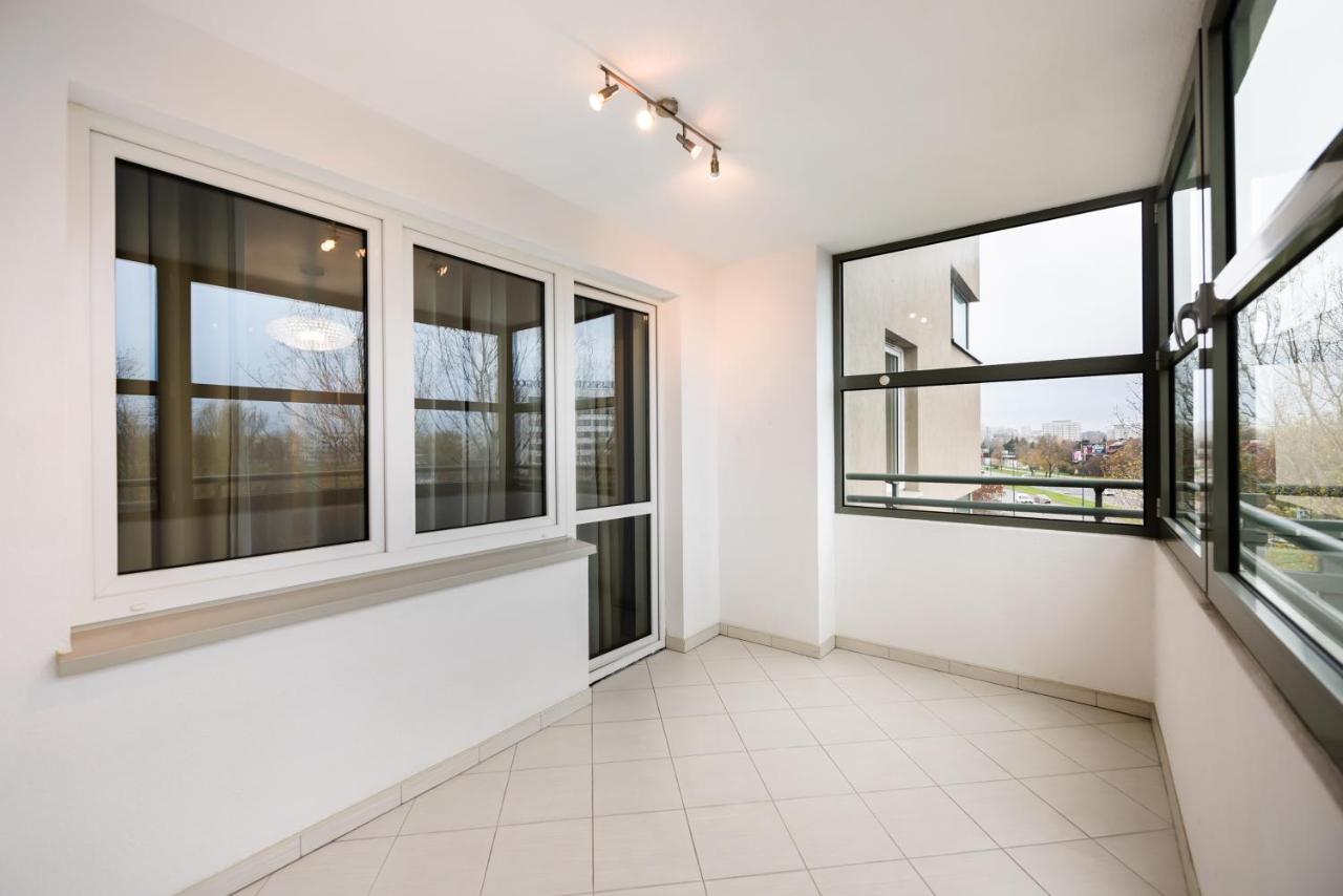 Metro Stoklosy Blue Mint Apartment Warsaw